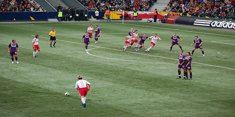 Hướng dẫn cách thực hiện phạt gián tiếp chuẩn xác