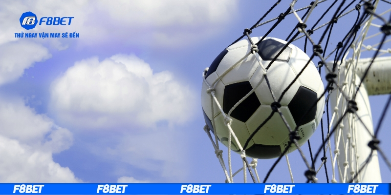 Chọn cầu thủ dựa trên nhiều yếu tố